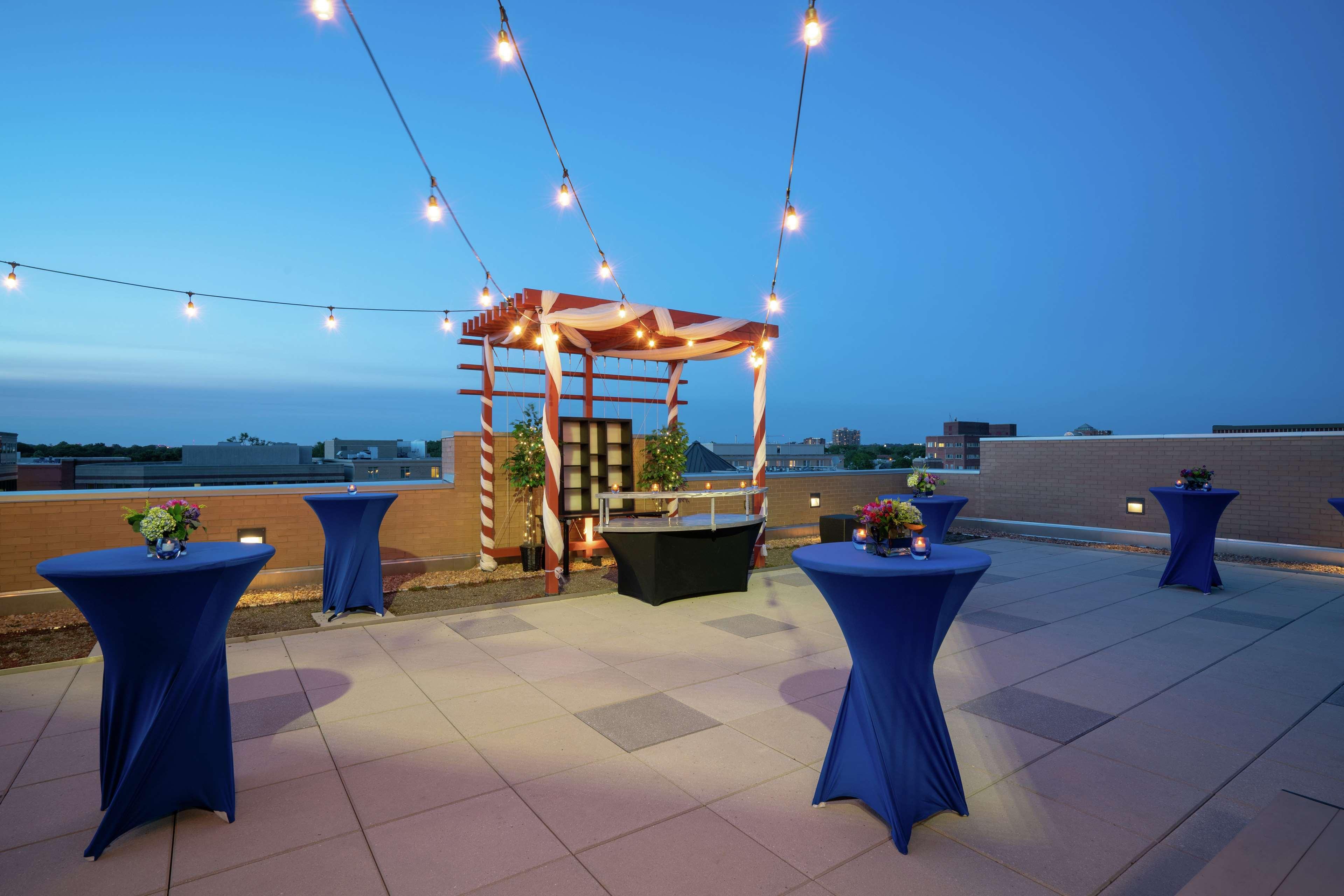 Hilton Garden Inn Alexandria Old Town National Harbor Bagian luar foto