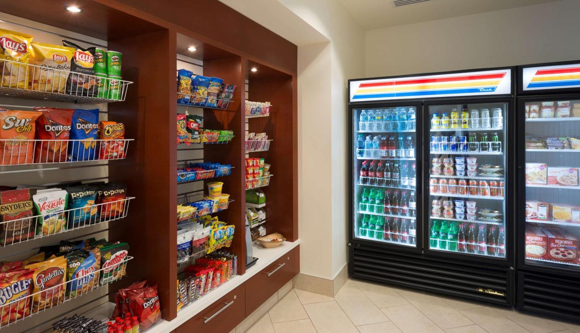 Hilton Garden Inn Alexandria Old Town National Harbor Bagian luar foto