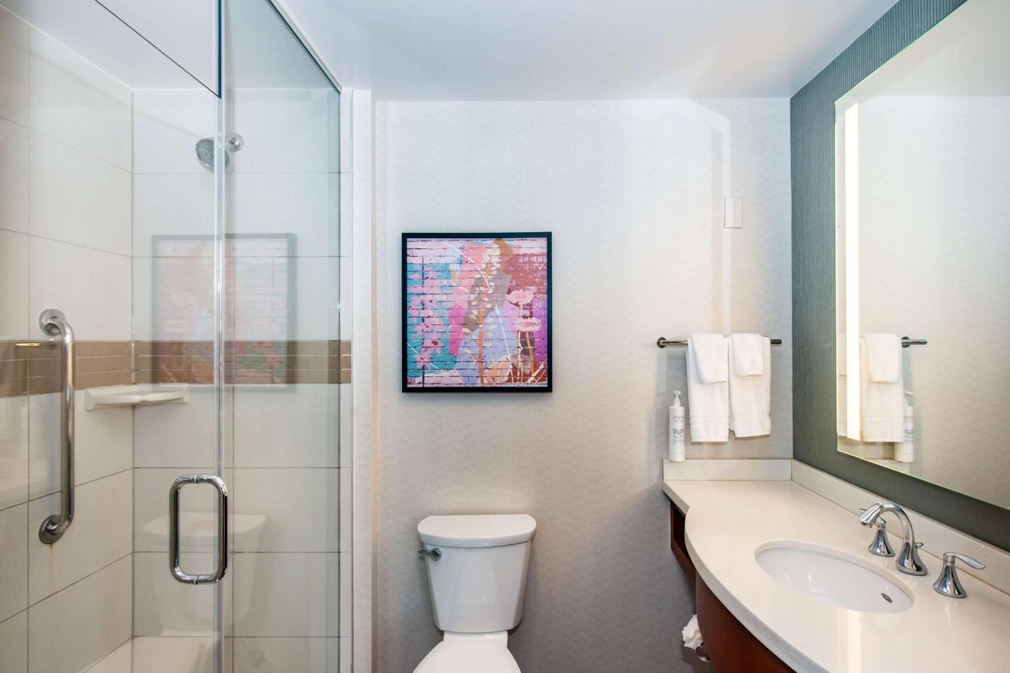 Hilton Garden Inn Alexandria Old Town National Harbor Bagian luar foto